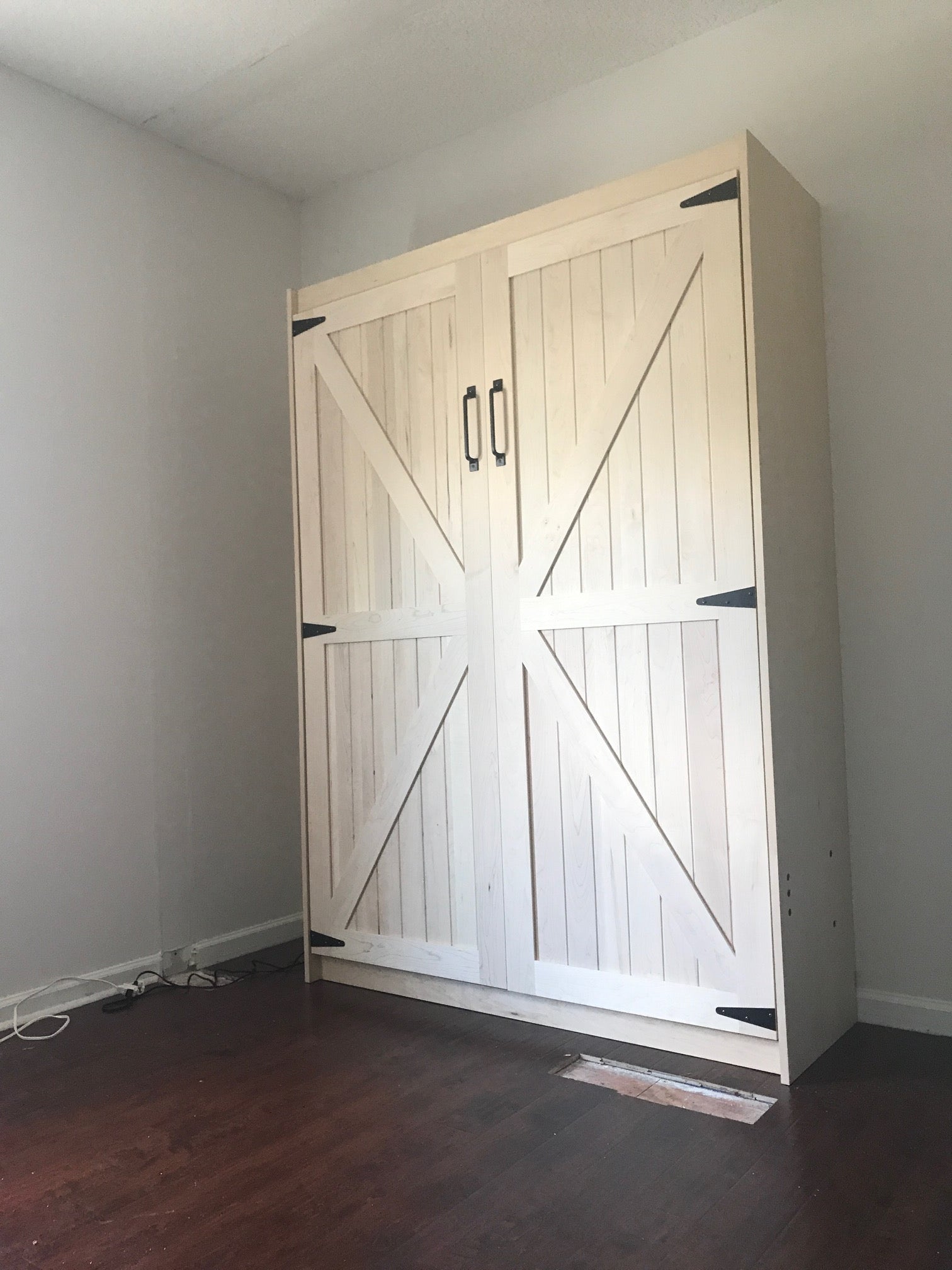 The Barn Door Panel Bed B in color white, left angled view